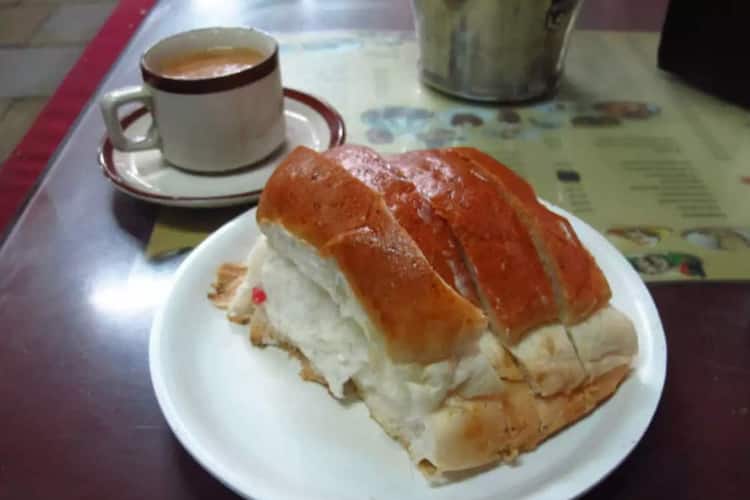 Best Street Food & Cafés in Pune – bun maska and Irani chai at Café Goodluck